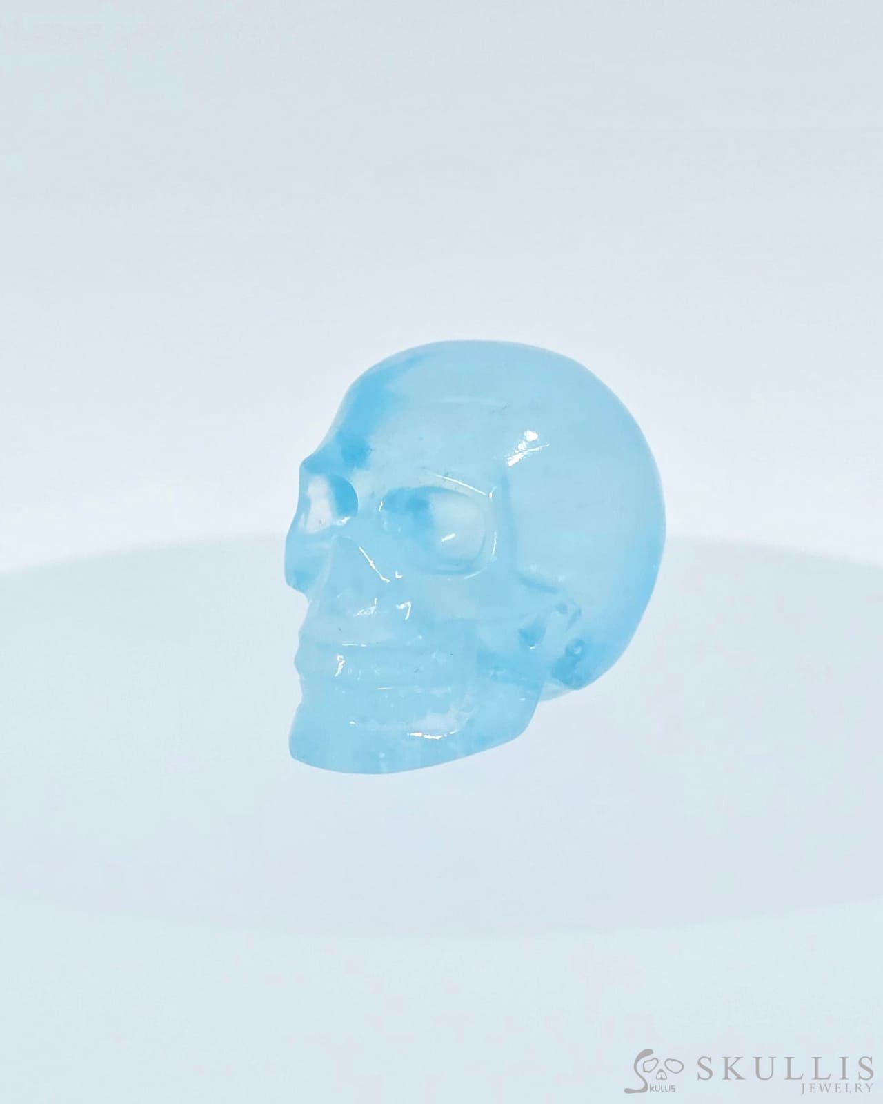 0.7’’ Aquamarine Carved Gem Skull Skullis Realistic - I9500071 Tiny Gemstone