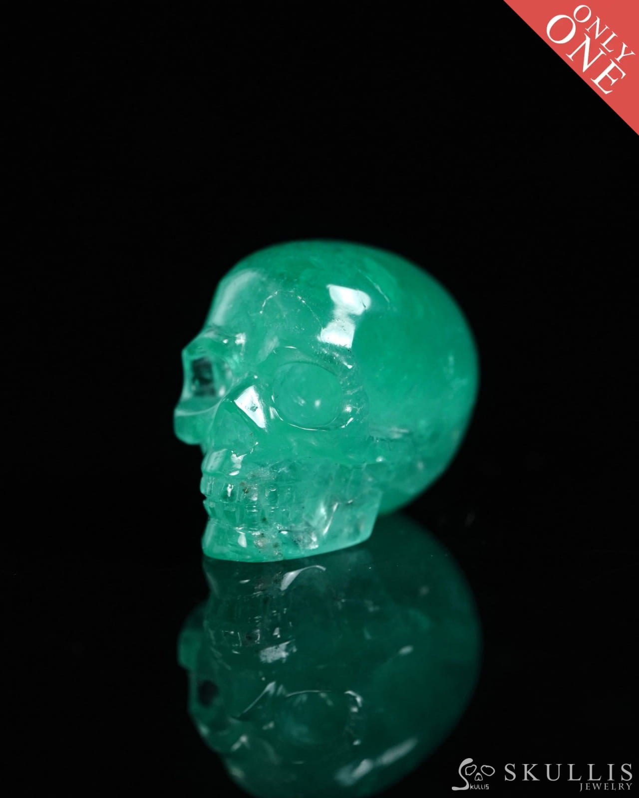 0.7’’ Emerald Carved Gem Skull Skullis Realistic - 9500367 Tiny Gemstone Skull