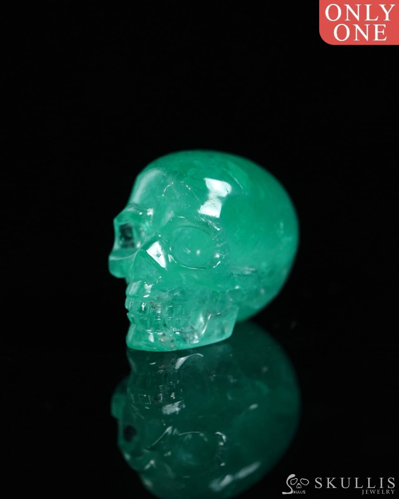 0.7’’ Emerald Carved Gem Skull Skullis Realistic - 9500367 Tiny Gemstone Skull