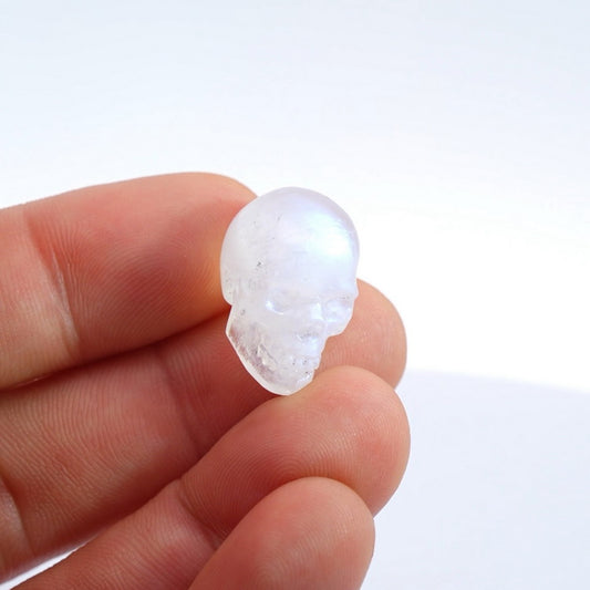 Flash 0.7" Moonstone Carved Gem Skull, Skullis Realistic - 9500175