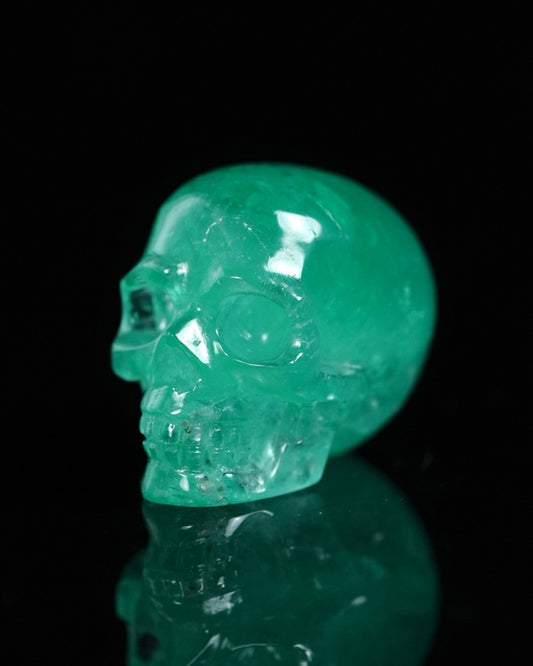 0.7" Emerald Carved Gem Skull, Skullis Realistic - 9500367