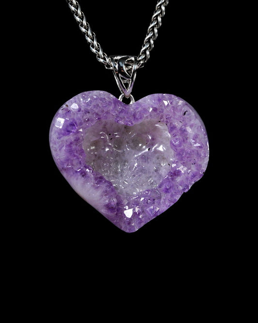 The Heart Remembers - Gem Skull Pendant Necklace of Agate Amethyst Druse Carved Skull with Sterling Silver Bail - Y9500442