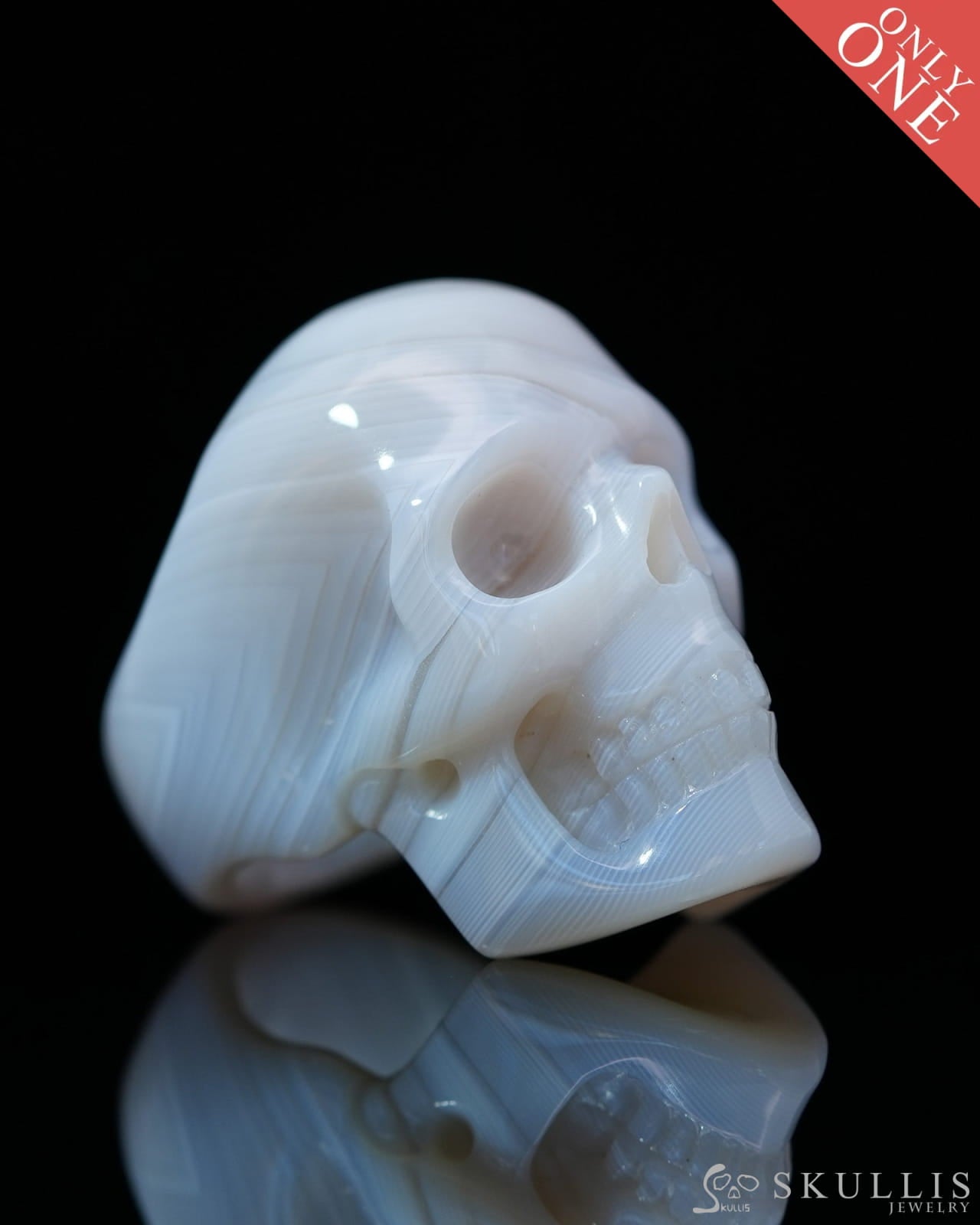 Gem Skull Ring of Agate Carved Totally US Size 7 - 9800147 Skull Rings