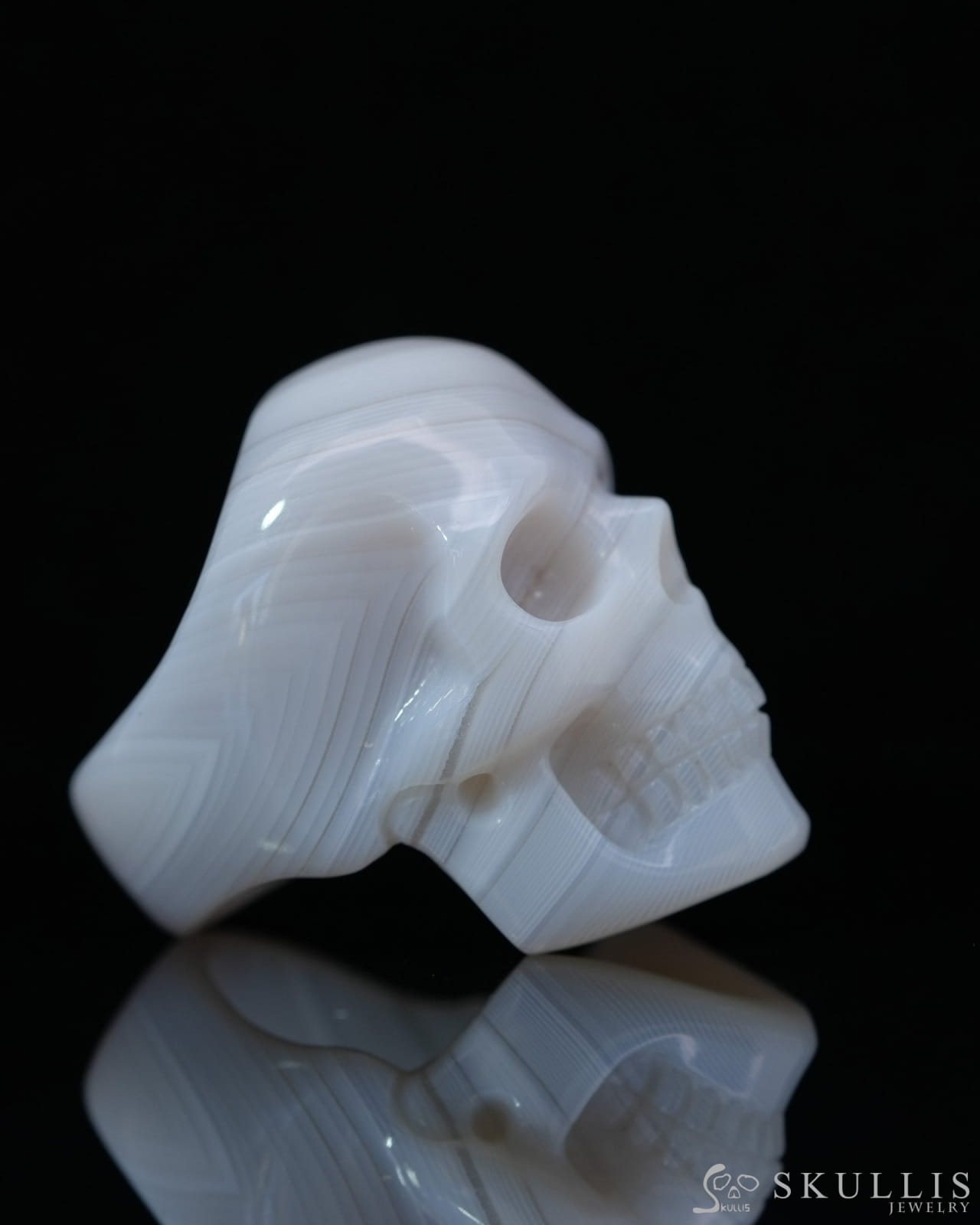 Gem Skull Ring of Agate Carved Totally US Size 7 - 9800147 Skull Rings