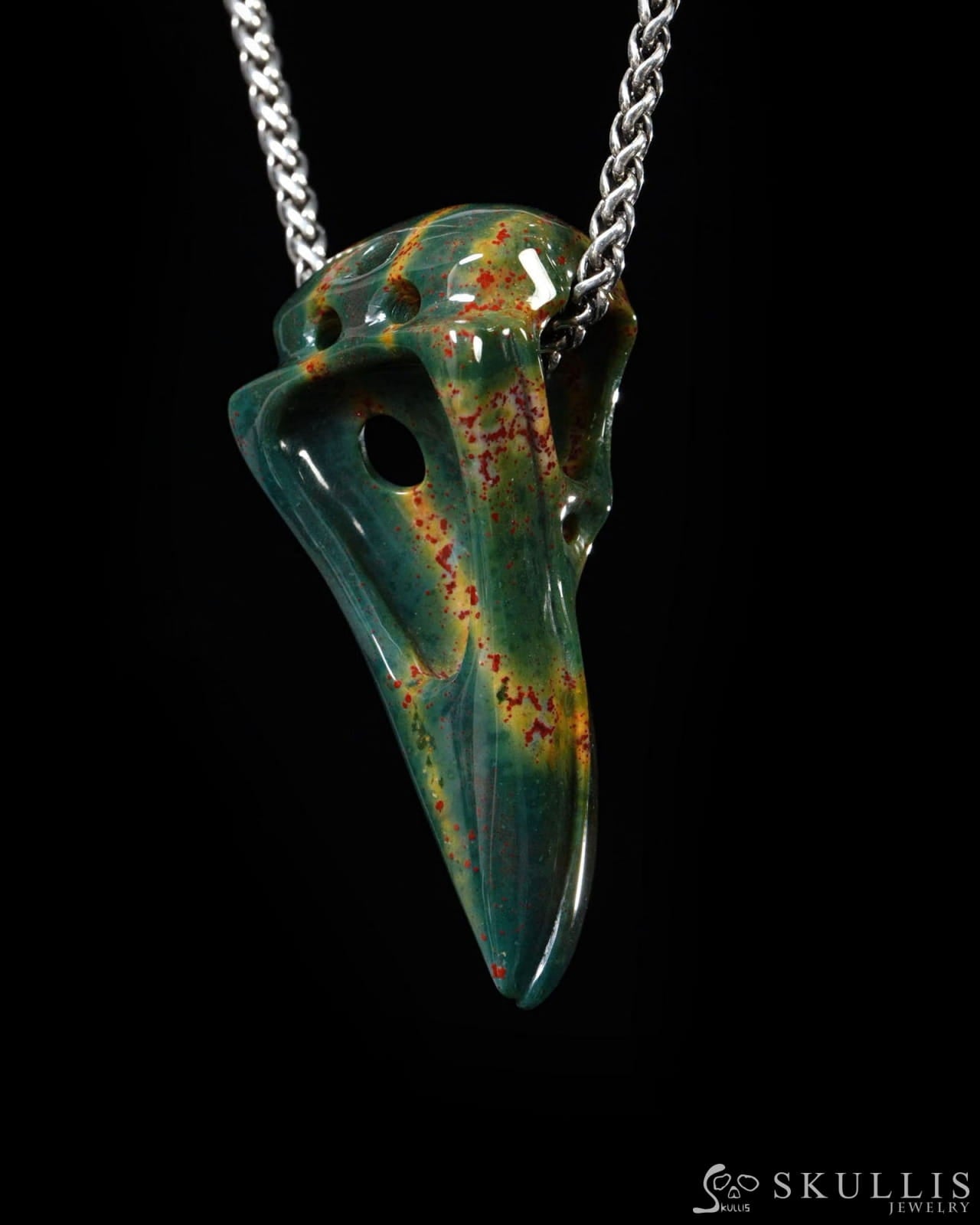Night Pathfinder - Gem Raven Skull Pendant Necklace of Bloodstone Carved Raven Skull - Y9500444 - Skull Pendants