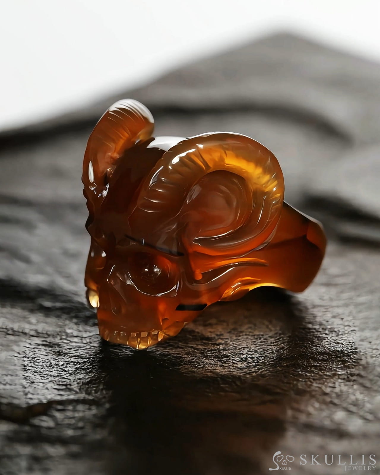 Gem Skull Ring of Agate Carved Beast Skull US size 9.5 - 9500329 Skull Rings