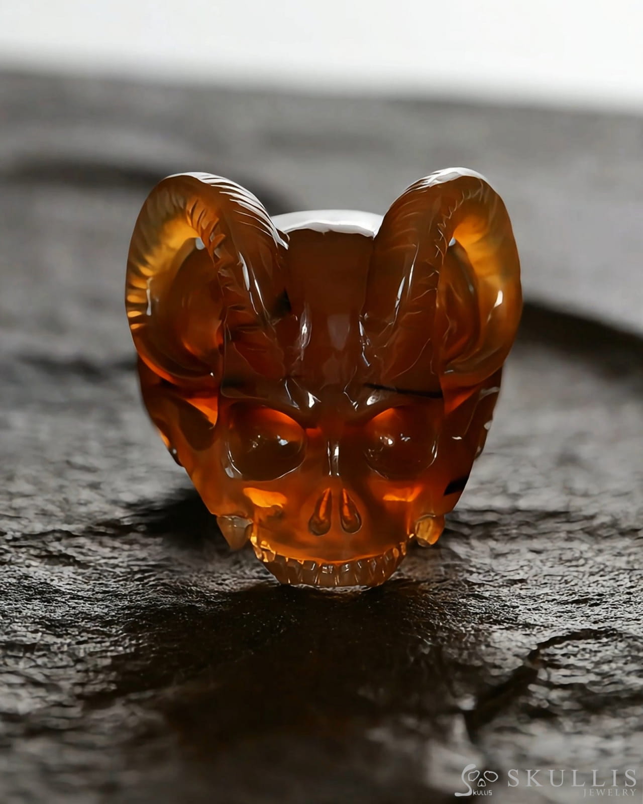 Gem Skull Ring of Agate Carved Beast Skull US size 9.5 - 9500329 Skull Rings