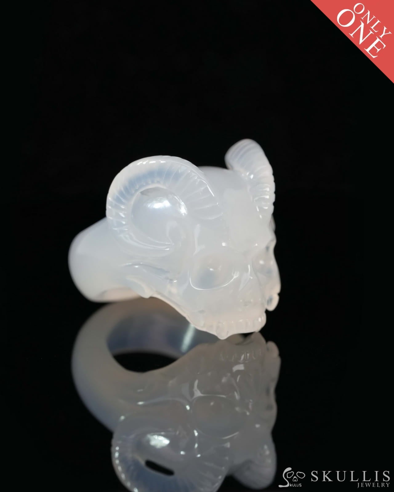 Gem Skull Ring of Bloodstone Carved Beast Skull US size 11 - 9500231 Skull Rings