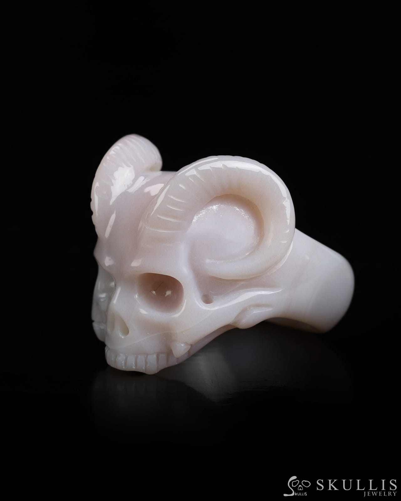 Skullis Gem Skull Ring of Mozambique Agate Carved Beast Skull US size 12 - 9800239 Skull Rings